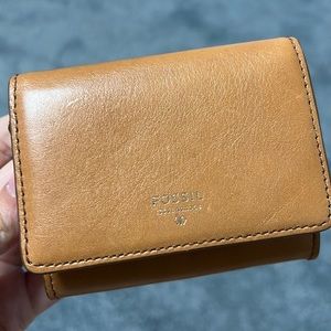 NWT Fossil Keychain Wallet Sydney Keycase Camel Caramel
